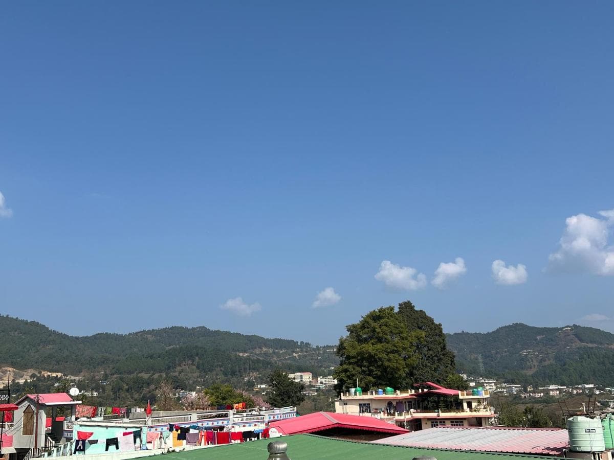 Shanti Sarovar — Hotel Exterior View